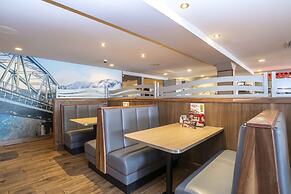 Sandman Hotel Terrace