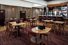 Courtyard by Marriott Pittsburgh Airport