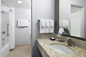 Courtyard by Marriott Pittsburgh Airport