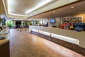 Maingate Lakeside Resort