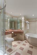 Dalmahoy Hotel & Country Club