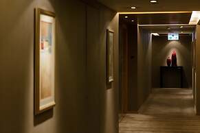 Gloucester Luk Kwok Hong Kong