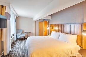 Four Points by Sheraton Melville Long Island