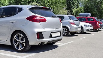 Ambassadors Inn & Suites