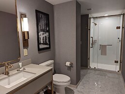 The Yorktowne Hotel, Tapestry Collection by Hilton