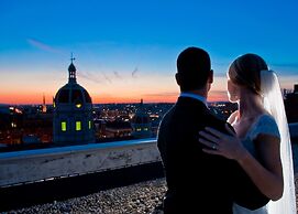 The Yorktowne Hotel, Tapestry Collection by Hilton