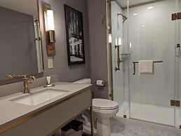 The Yorktowne Hotel, Tapestry Collection by Hilton