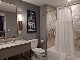 The Yorktowne Hotel, Tapestry Collection by Hilton