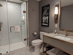 The Yorktowne Hotel, Tapestry Collection by Hilton