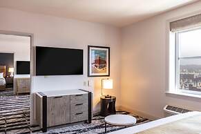 The Yorktowne Hotel, Tapestry Collection by Hilton
