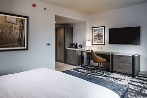 The Yorktowne Hotel, Tapestry Collection by Hilton