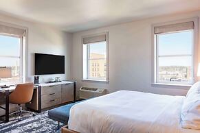 The Yorktowne Hotel, Tapestry Collection by Hilton