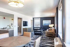 The Yorktowne Hotel, Tapestry Collection by Hilton