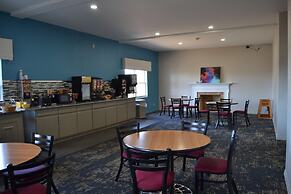 Days Inn and Suites by Wyndham Sikeston