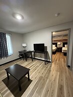 Days Inn and Suites by Wyndham Sikeston