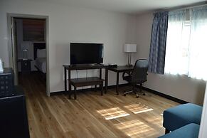 Days Inn and Suites by Wyndham Sikeston