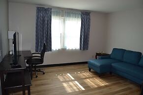 Days Inn and Suites by Wyndham Sikeston