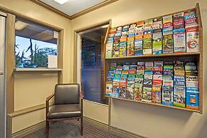 Travelodge by Wyndham Everett City Center