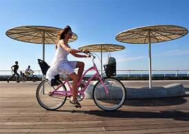 Crowne Plaza Tel Aviv Beach by IHG