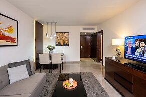 Crowne Plaza Tel Aviv Beach by IHG