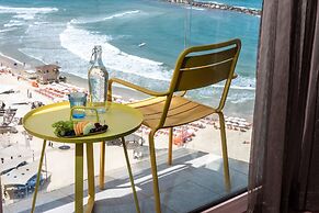 Crowne Plaza Tel Aviv Beach by IHG