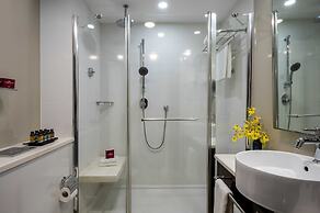 Crowne Plaza Tel Aviv Beach by IHG