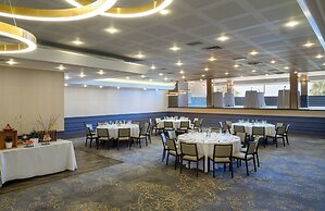 Crowne Plaza Tel Aviv Beach by IHG