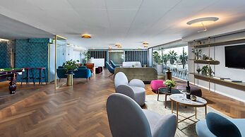 Crowne Plaza Tel Aviv Beach by IHG