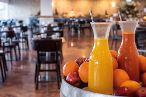 Crowne Plaza Tel Aviv Beach by IHG