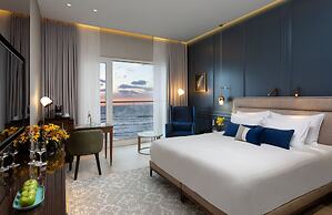Crowne Plaza Tel Aviv Beach by IHG