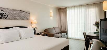 Crowne Plaza Tel Aviv Beach by IHG