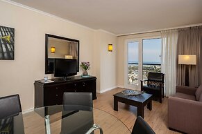 Crowne Plaza Tel Aviv Beach by IHG
