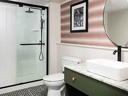 Holiday Inn Express St Louis - Central West End by IHG