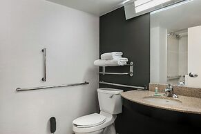 Courtyard by Marriott Hamilton
