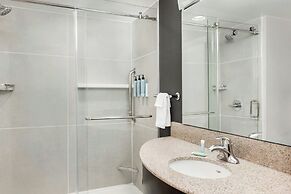 Courtyard by Marriott Hamilton