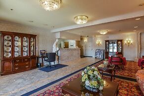 Carlyle Hotel