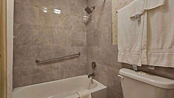 Quality Inn Ennis