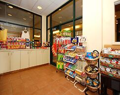 Quality Suites Lake Wright - Norfolk Airport