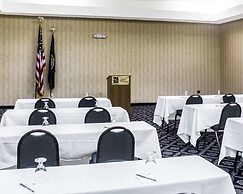 Quality Suites Lake Wright - Norfolk Airport