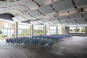 Le Meridien Beach Plaza