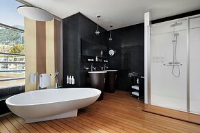 Le Meridien Beach Plaza