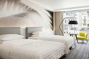 Le Meridien Beach Plaza