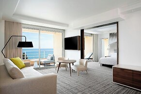 Le Meridien Beach Plaza