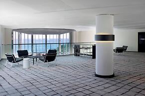 Le Meridien Beach Plaza