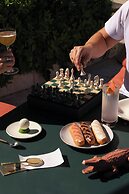 Le Meridien Beach Plaza