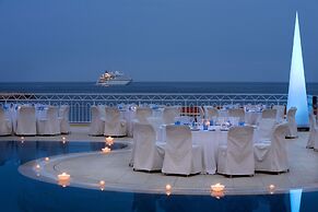 Le Meridien Beach Plaza