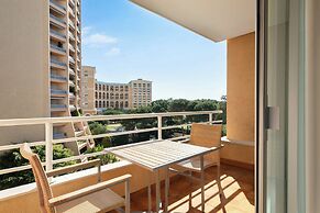 Le Meridien Beach Plaza