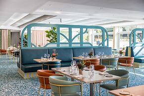 Le Meridien Beach Plaza