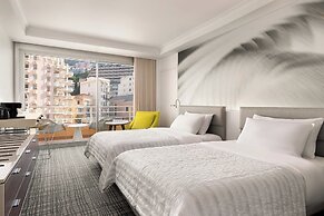 Le Meridien Beach Plaza