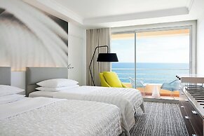 Le Meridien Beach Plaza
